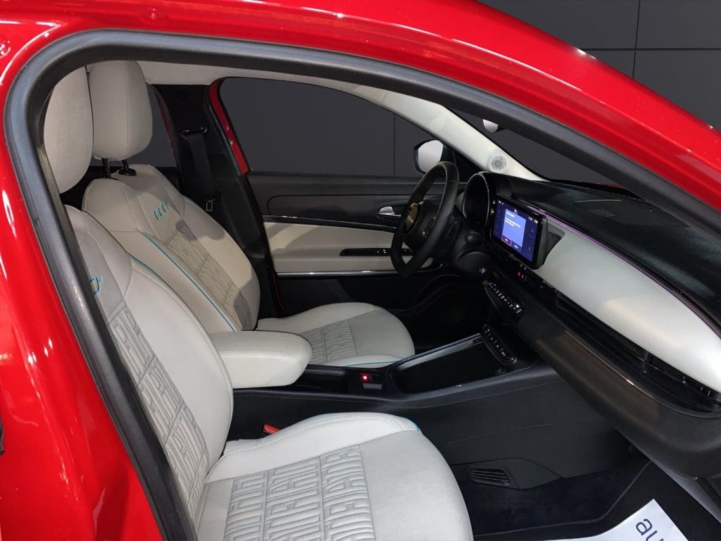 FIAT 600 Hybrid 100 CV DCT MHEV La Prima - 18