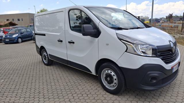 RENAULT Trafic Bianco pastello