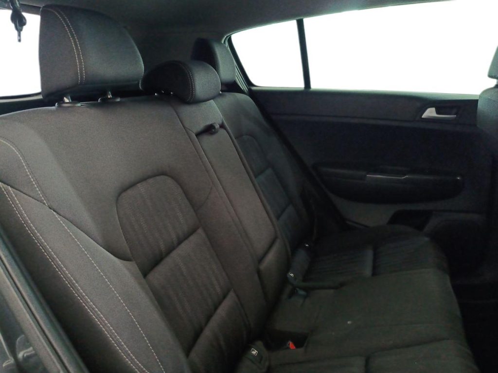 KIA Sportage 1.7 CRDI 2WD Cool - 11