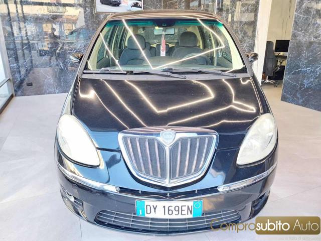 LANCIA MUSA Black pastel