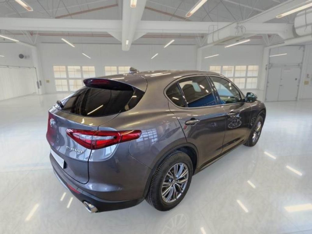 ALFA ROMEO Stelvio 2.2 Turbodiesel 190 CV AT8 Q4 Business - 4