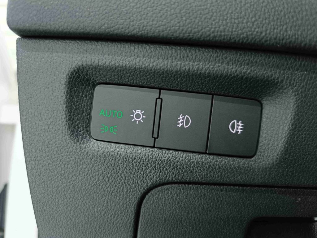 SKODA Octavia 2.0 TDI EVO SCR 150 CV Wagon Executive - 19