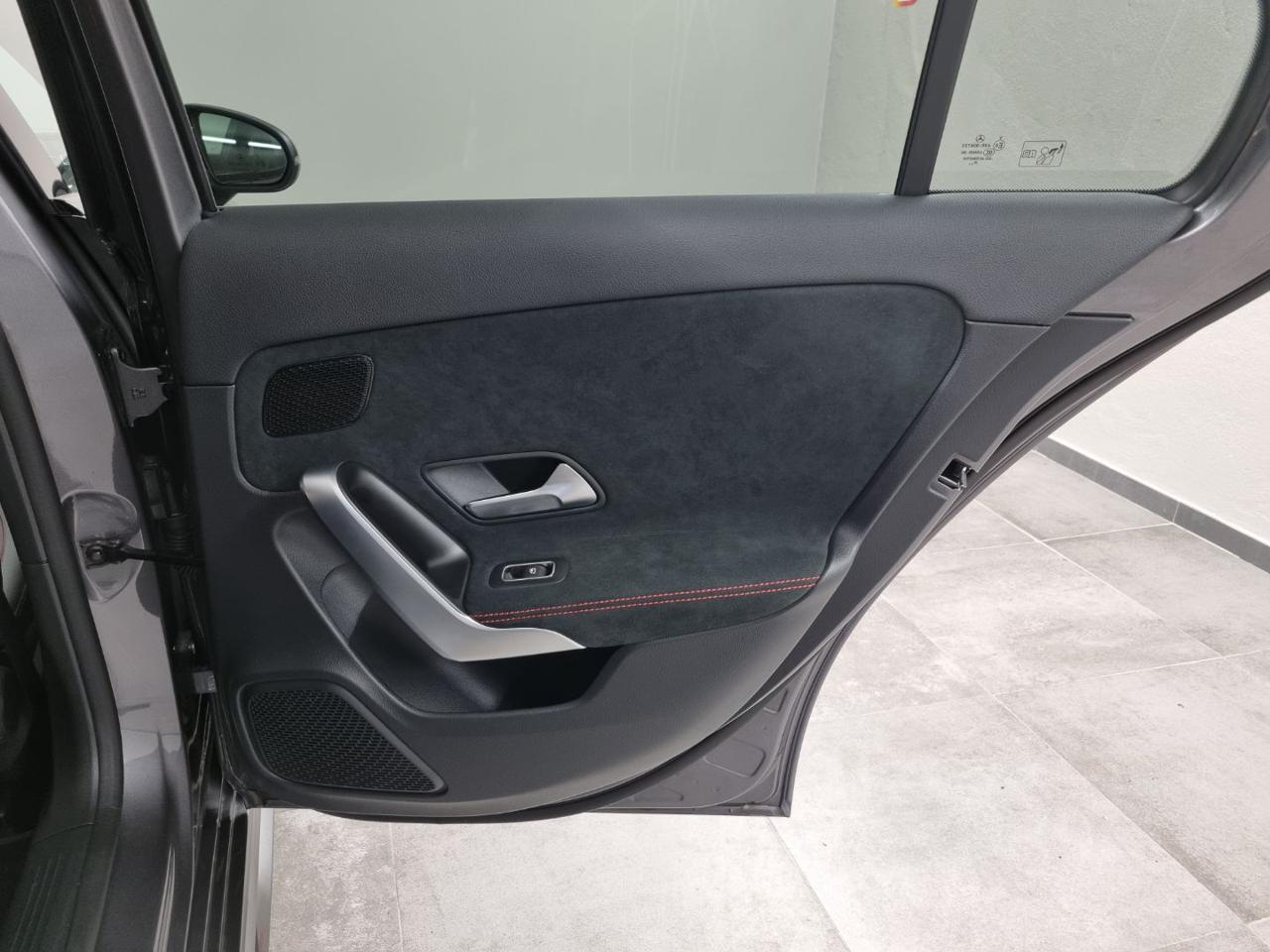 MERCEDES-BENZ A 220 Automatic 4Matic AMG Line Premium 204 CV - 37