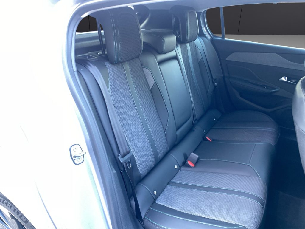 PEUGEOT 308 PureTech Turbo 130 S&S Allure Pack - 18