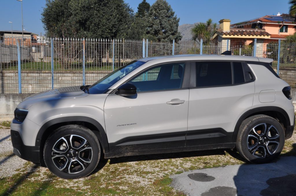 JEEP Avenger 1.2 Turbo 100 CV Summit - 4