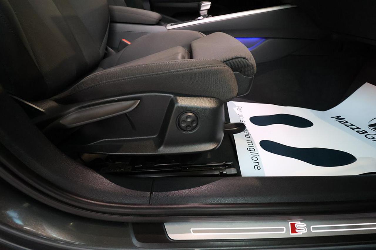 AUDI A4 35 TDI S-Tronic S-Line - 44