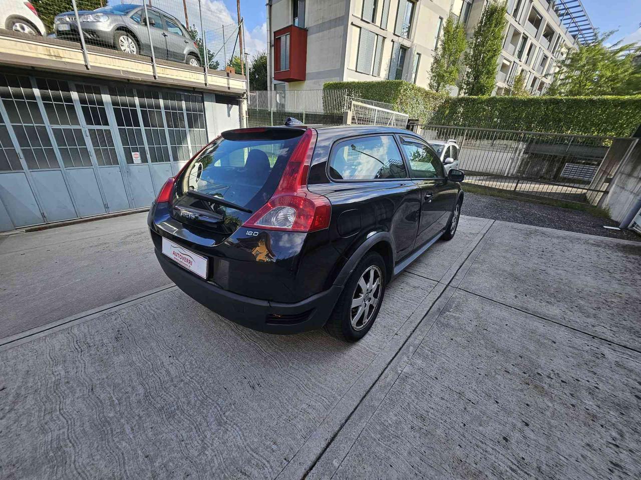 VOLVO C30 1.6 D Momentum  NEOPATENTATI OK !! - 7