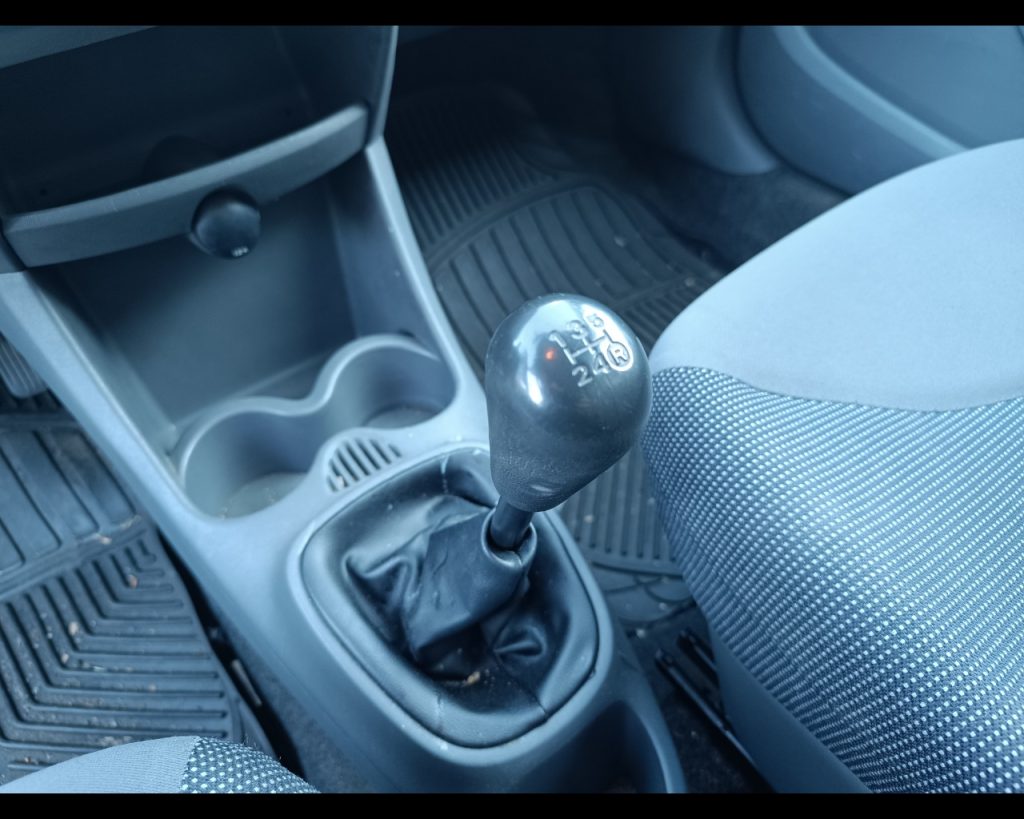 PEUGEOT 107 Diesel  5p 1.4 hdi Plaisir - 9