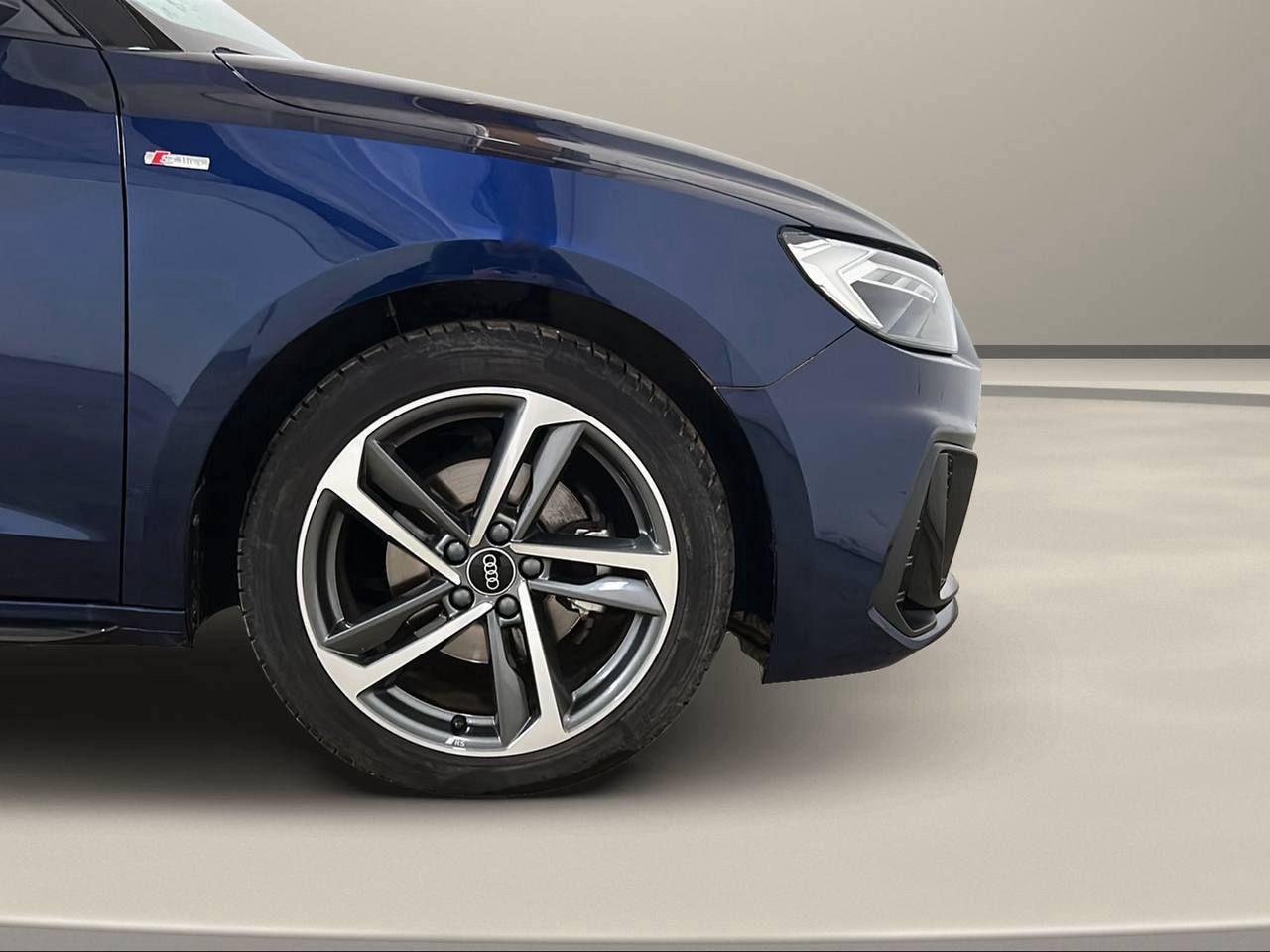 AUDI A1 SPB 30 TFSI Identity Black - 39