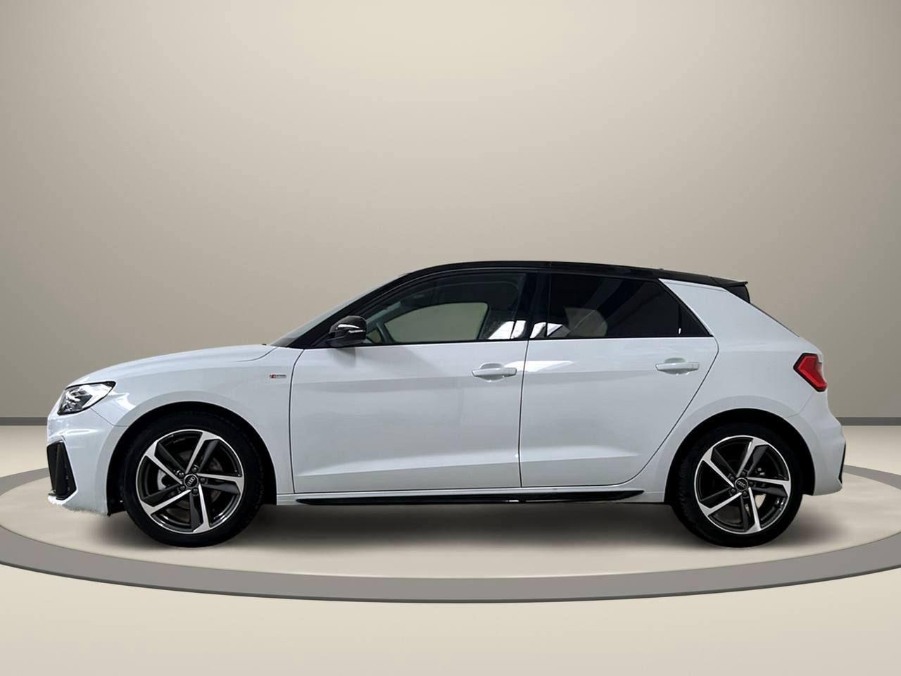 AUDI A1 SPB 30 TFSI Identity Black - 3