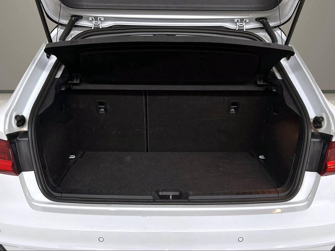 AUDI A1 SPB 30 TFSI Identity Black - 7