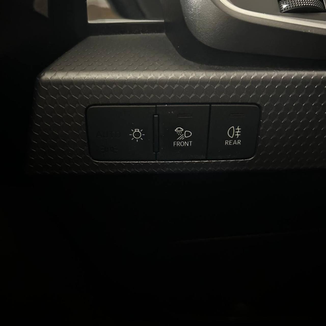 AUDI A1 SPB 30 TFSI Identity Black - 27