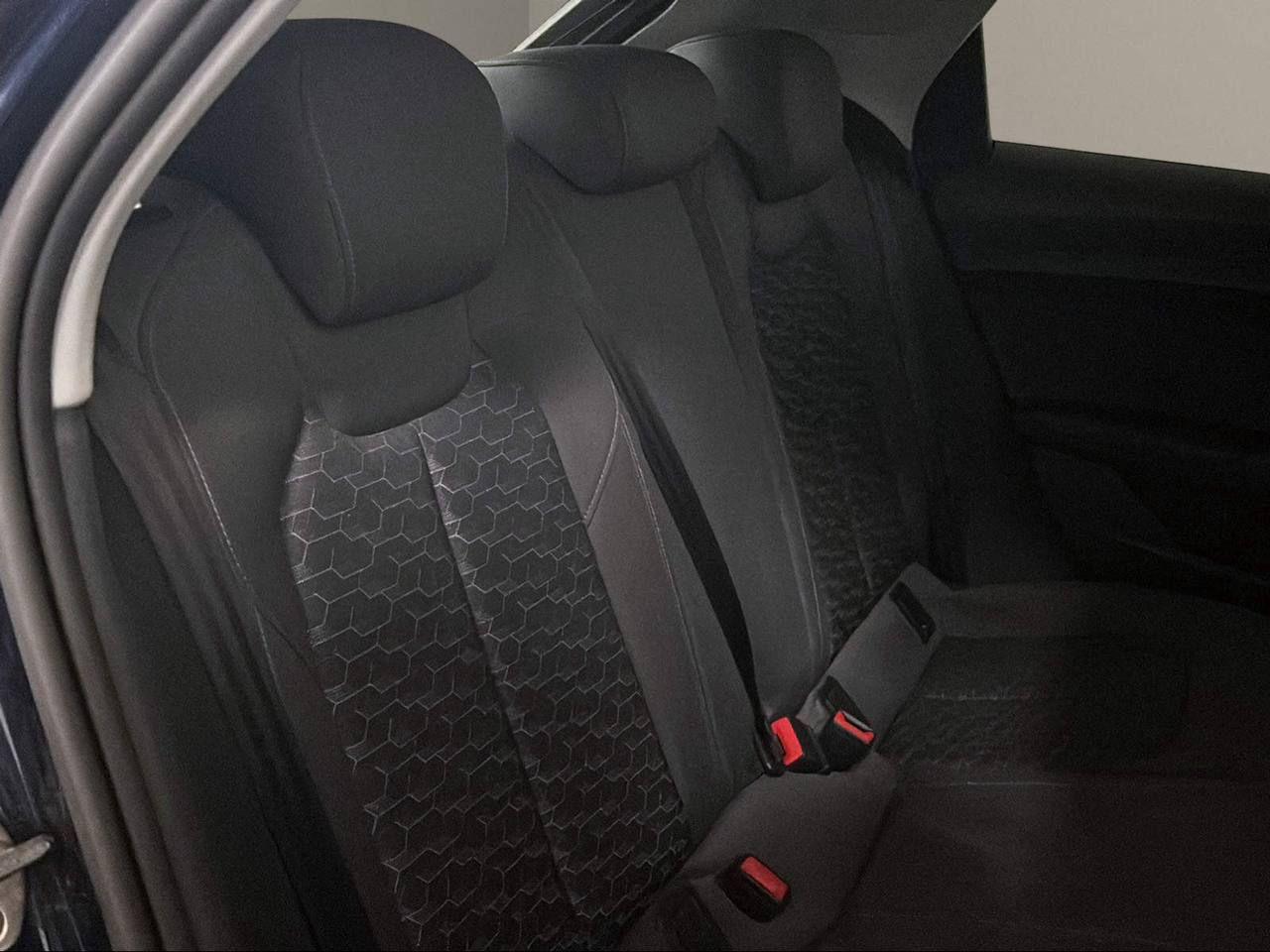 AUDI A1 SPB 30 TFSI Identity Black - 12