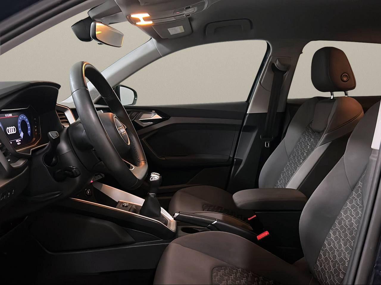 AUDI A1 SPB 30 TFSI Identity Black - 8