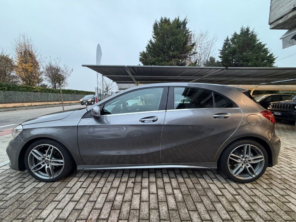 MERCEDES-BENZ A 180 d Automatic Premium - 8