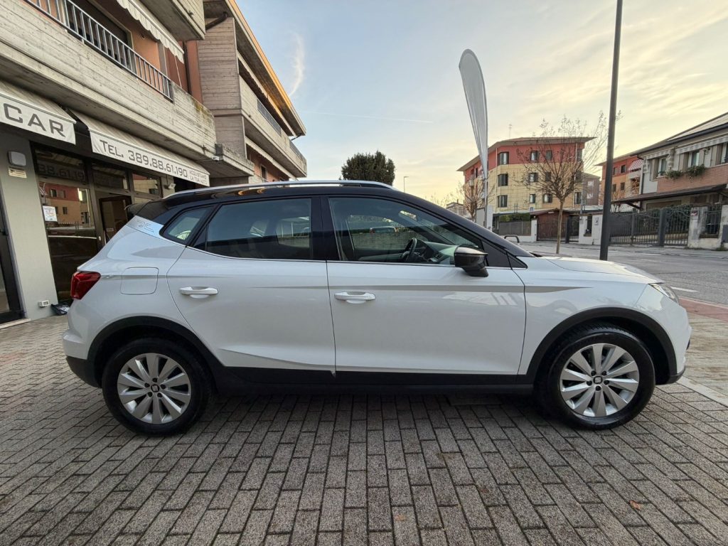 SEAT Arona 1.0 EcoTSI XCELLENCE - 4