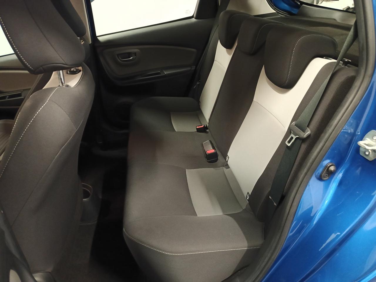 TOYOTA Yaris 1.0 72 CV 5 porte Active - 9