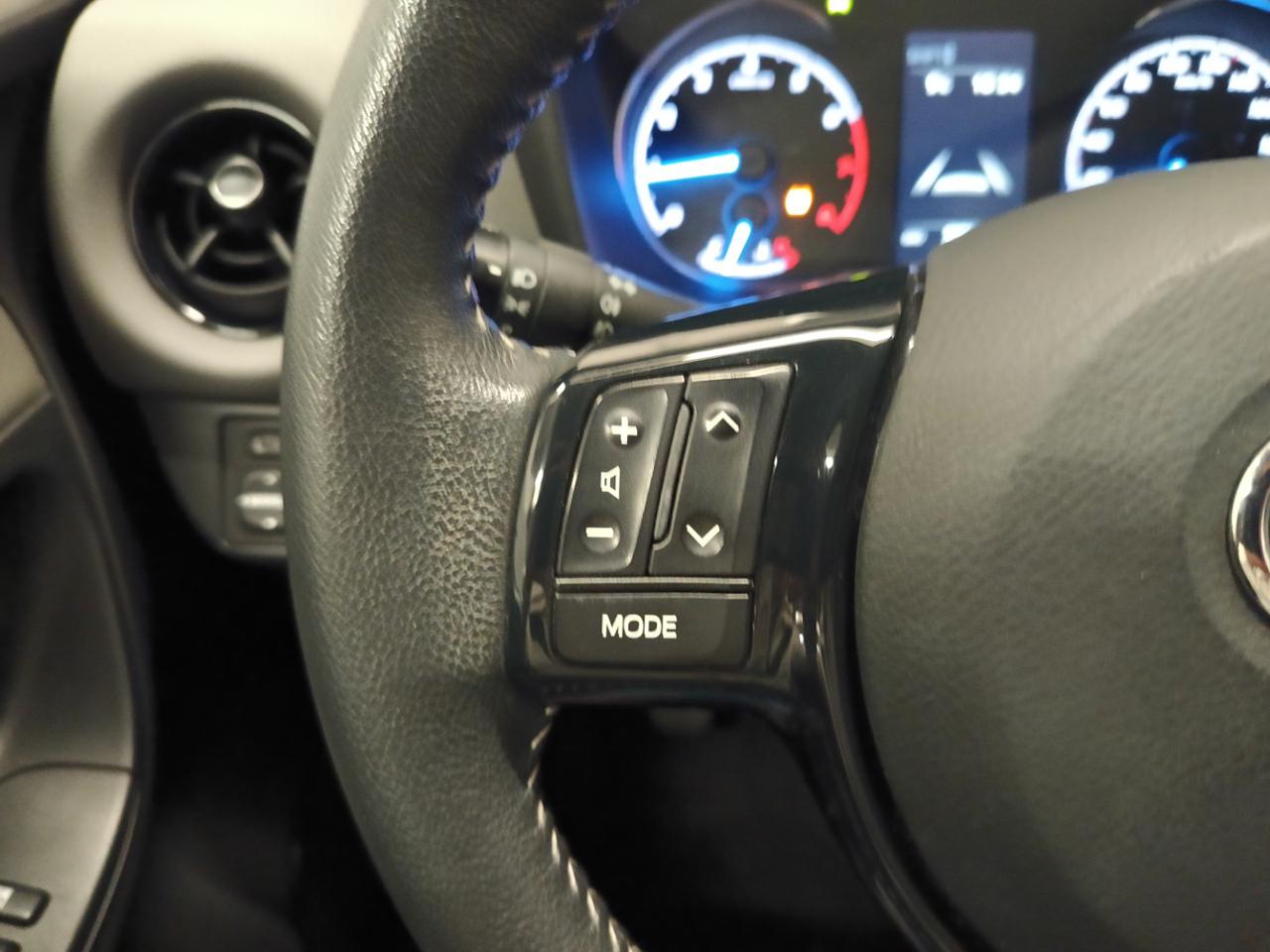 TOYOTA Yaris 1.0 72 CV 5 porte Active - 15