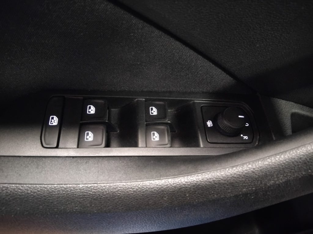 SKODA Kamiq 1.0 TSI 110 CV DSG Ambition - 17