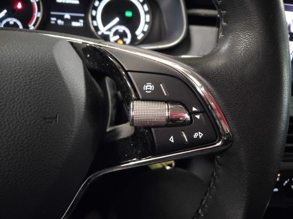 SKODA Kamiq 1.0 TSI 110 CV DSG Ambition - 25