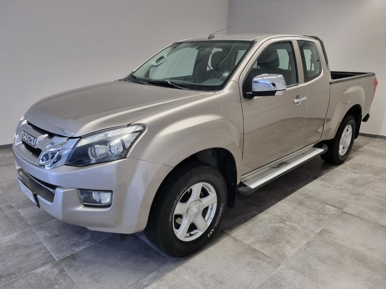 ISUZU D-Max 2.5 Space Cab Solar 4WD - 10