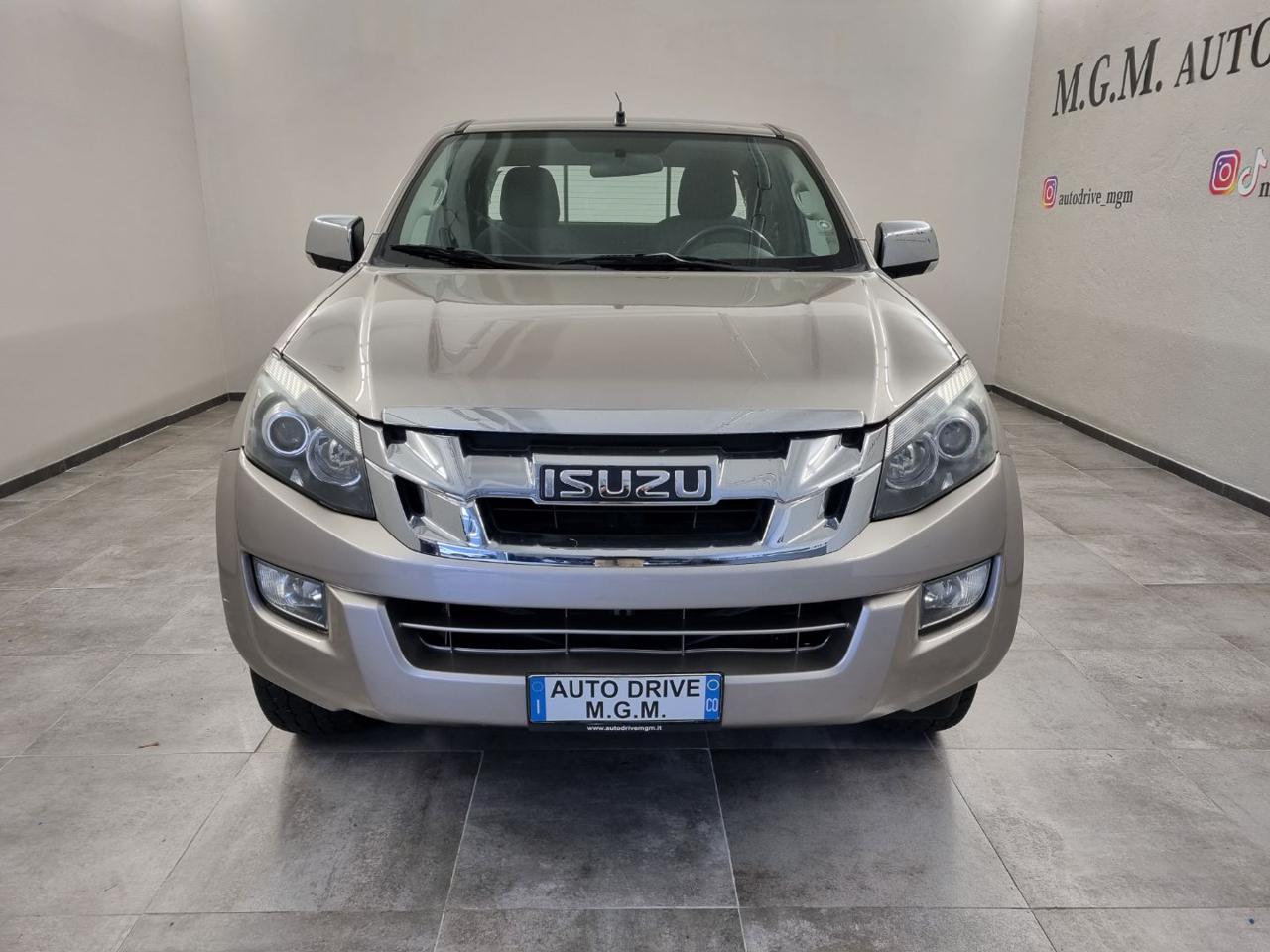 ISUZU D-Max 2.5 Space Cab Solar 4WD - 6
