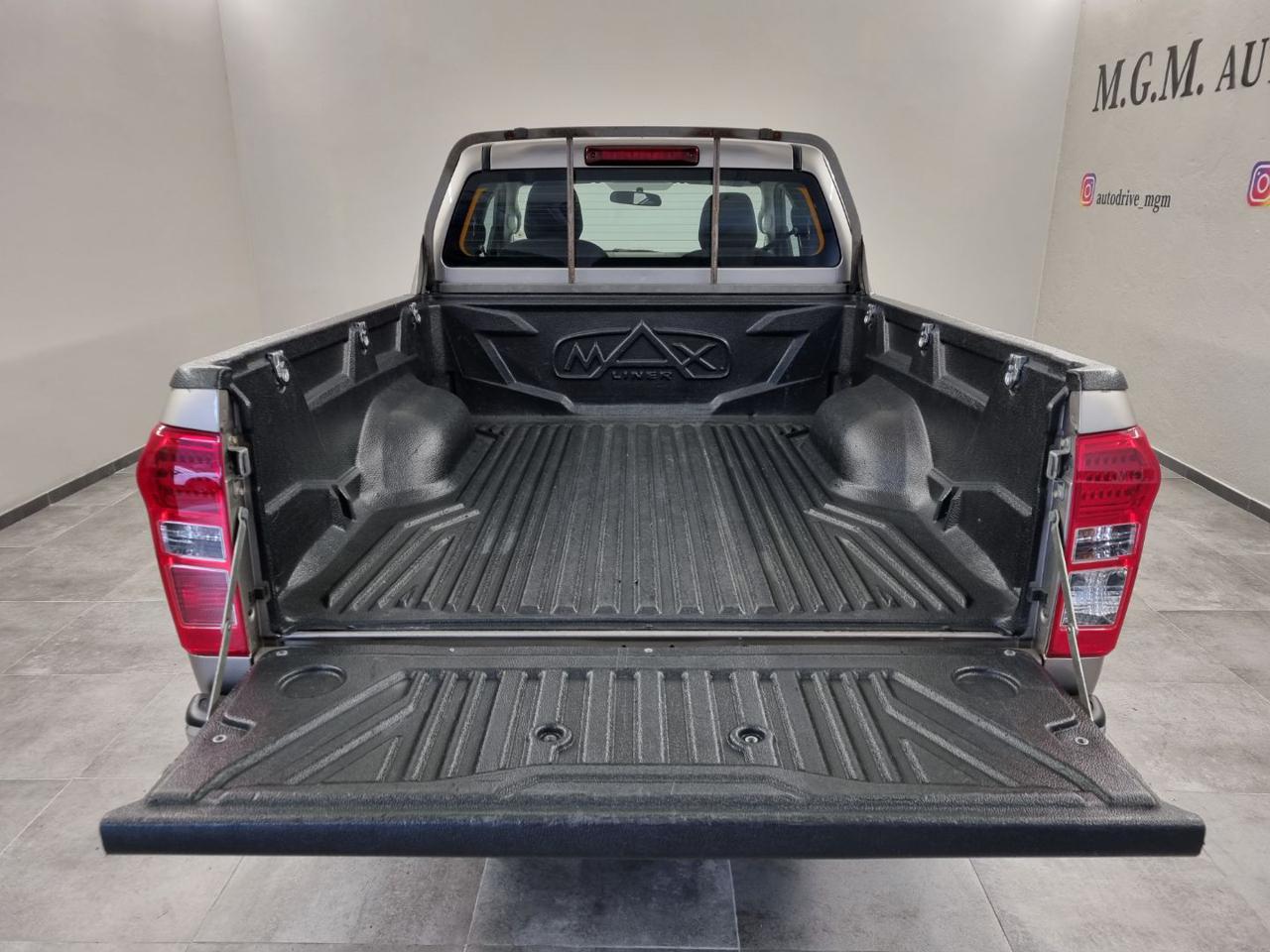 ISUZU D-Max 2.5 Space Cab Solar 4WD - 3