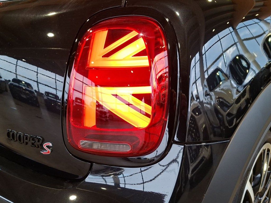 MINI Cabrio 2.0 Cooper S JCW Cabrio Aut. - 7