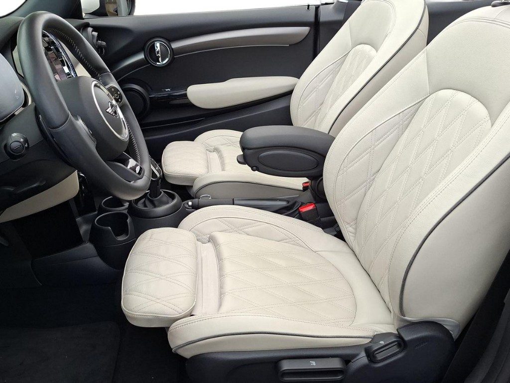 MINI Cabrio 2.0 Cooper S JCW Cabrio Aut. - 9