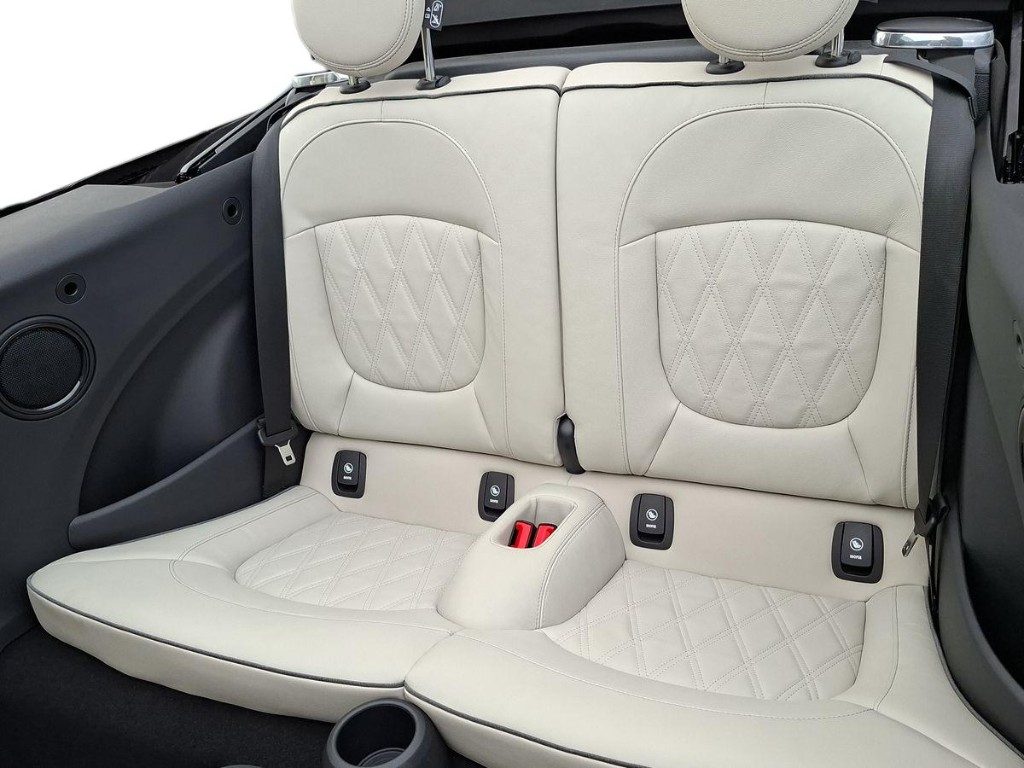 MINI Cabrio 2.0 Cooper S JCW Cabrio Aut. - 11