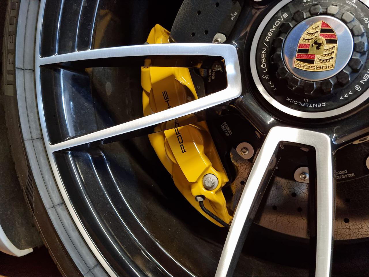 PORSCHE 911 Turbo S Cabriolet 650 cv - 29