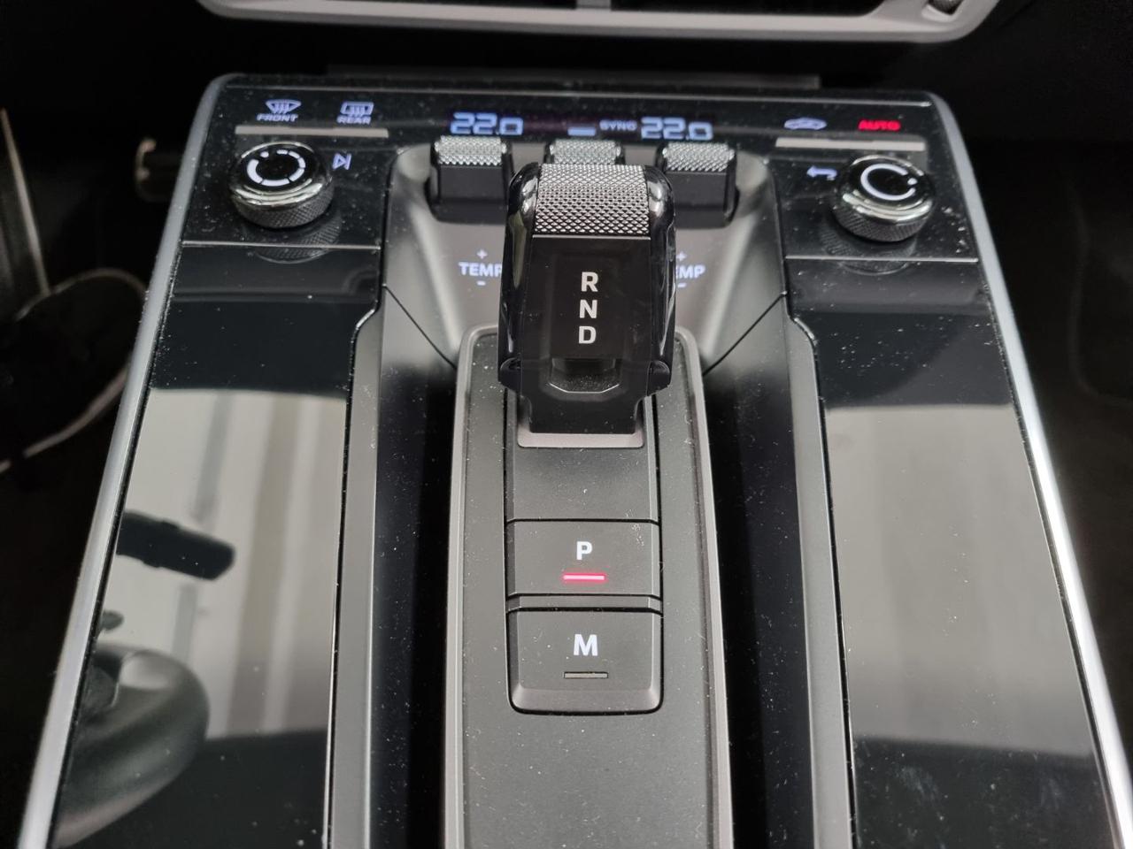 PORSCHE 911 Turbo S Cabriolet 650 cv - 16