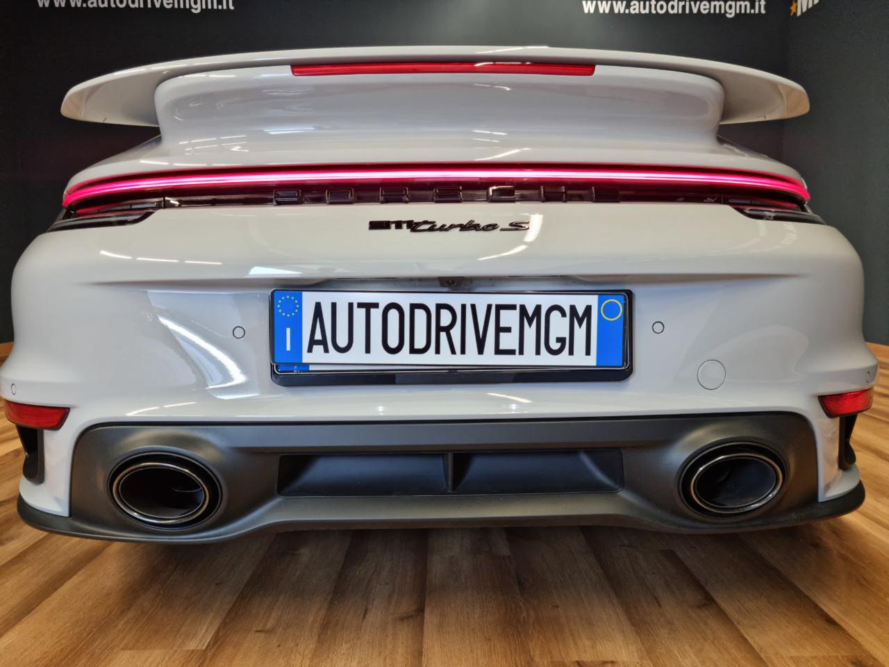 PORSCHE 911 Turbo S Cabriolet 650 cv - 13