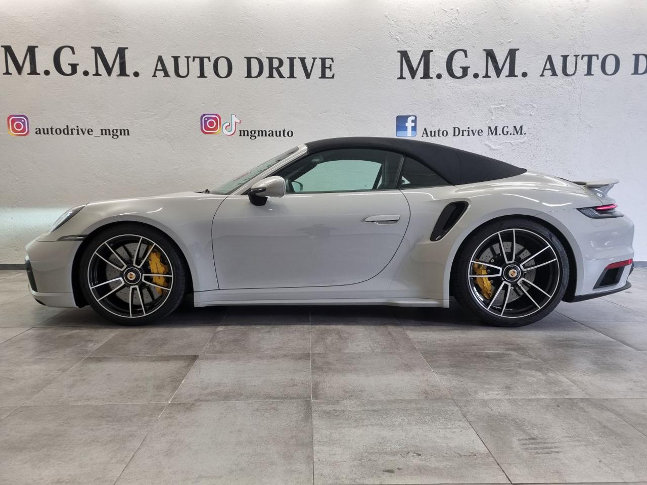 PORSCHE 911 Turbo S Cabriolet 650 cv - 44