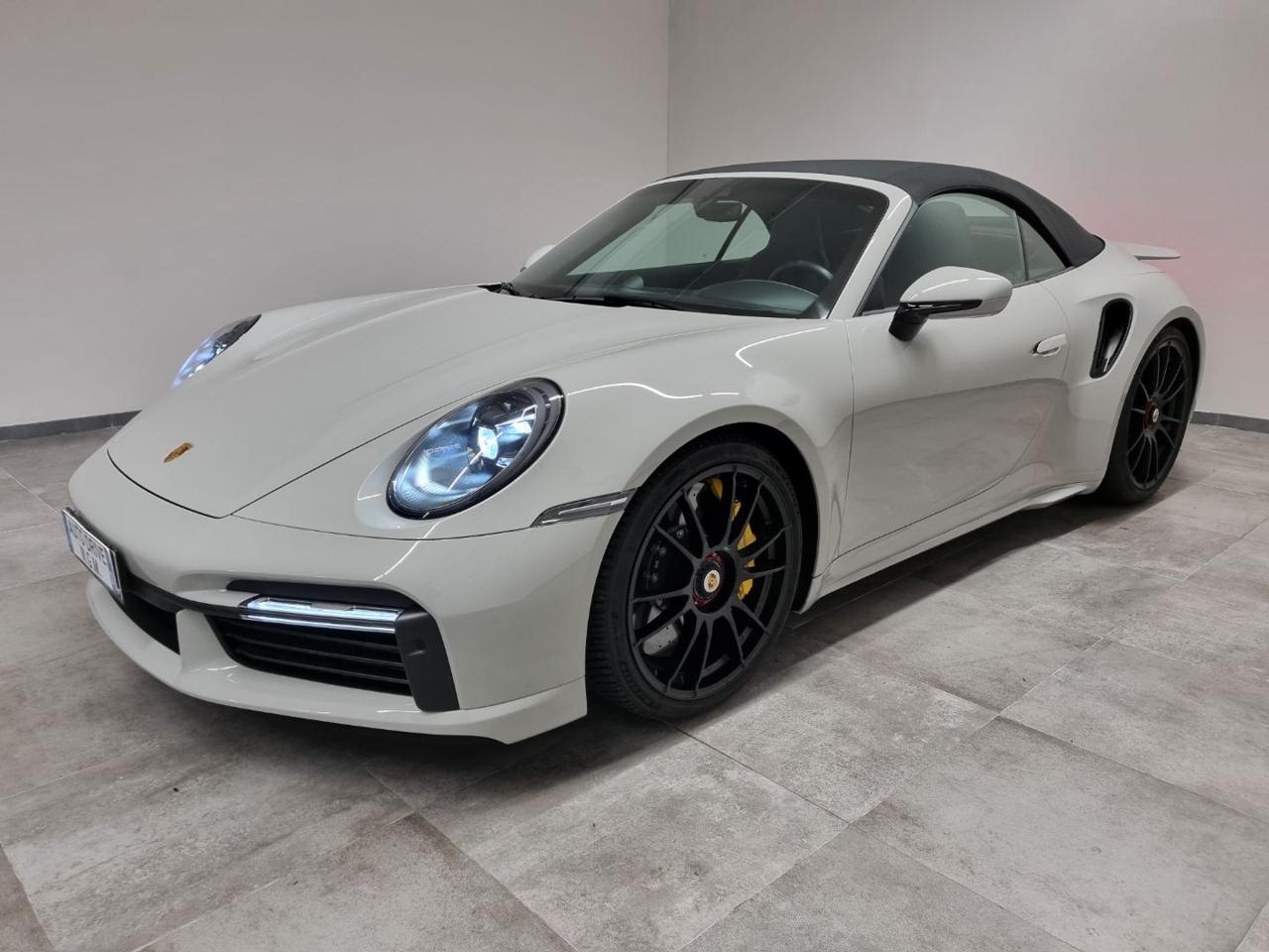 PORSCHE 911 Turbo S Cabriolet 650 cv - 45