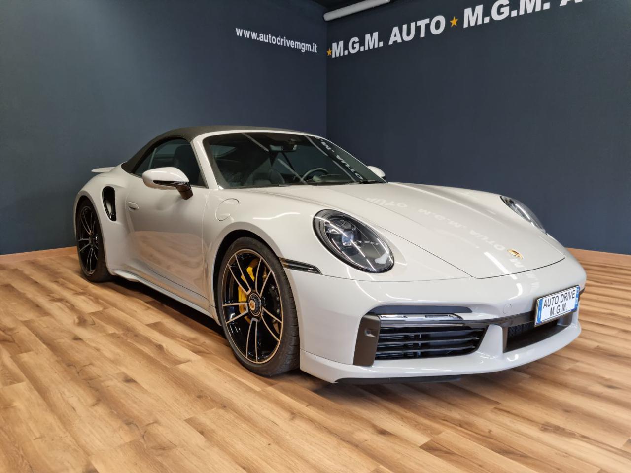 PORSCHE 911 Turbo S Cabriolet 650 cv - 36