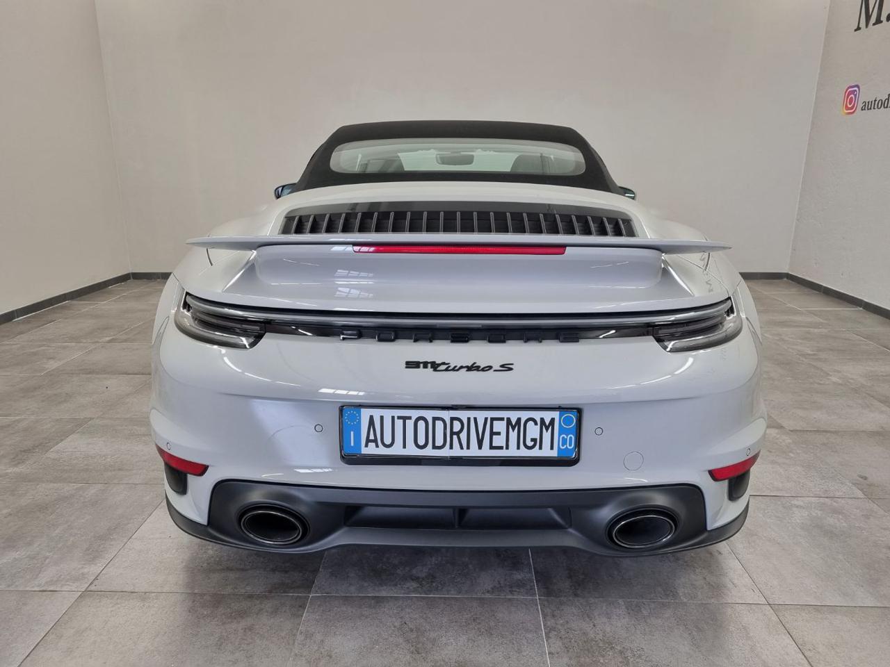 PORSCHE 911 Turbo S Cabriolet 650 cv - 5