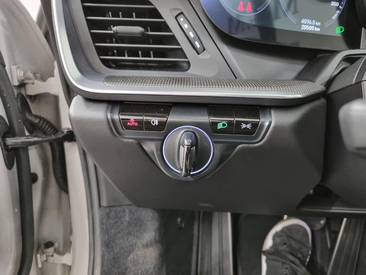 PORSCHE 911 Turbo S Cabriolet 650 cv - 28