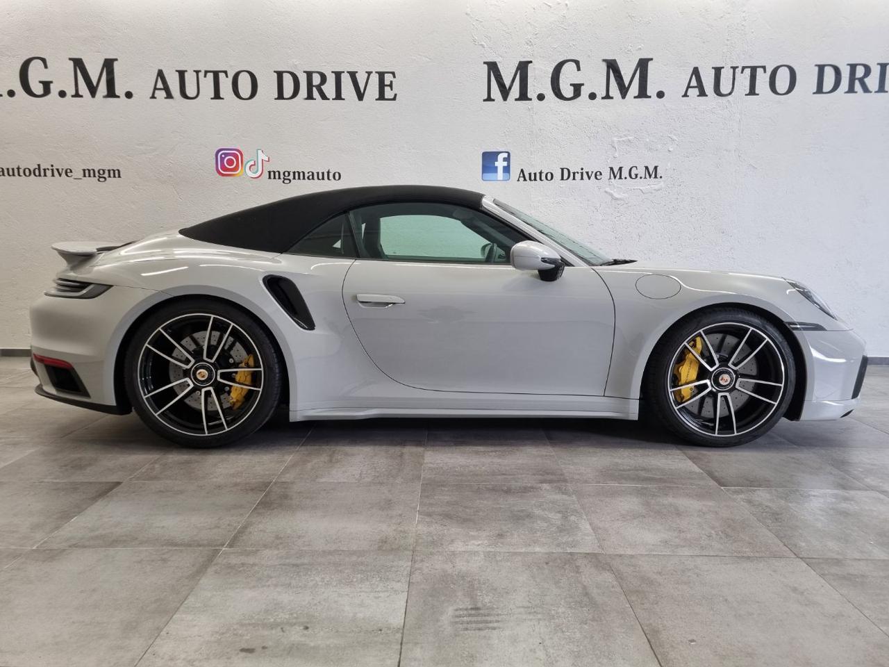 PORSCHE 911 Turbo S Cabriolet 650 cv - 45