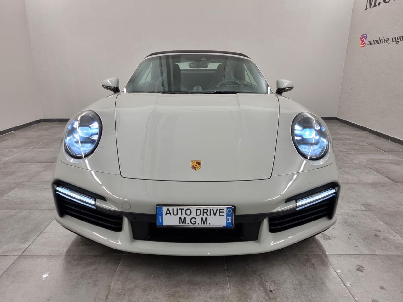 PORSCHE 911 Turbo S Cabriolet 650 cv - 47