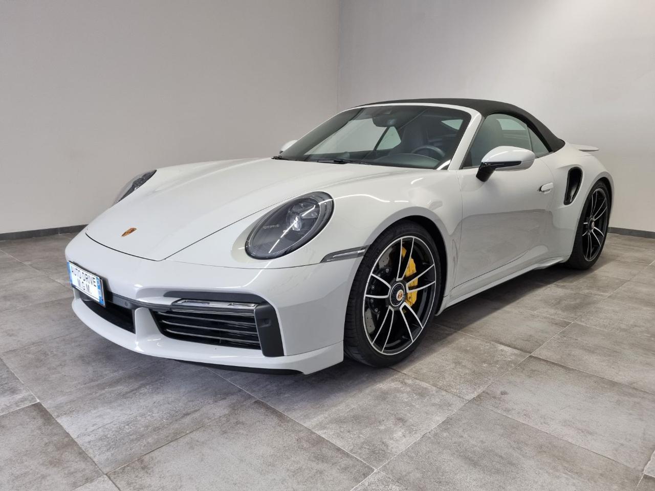 PORSCHE 911 Turbo S Cabriolet 650 cv - 48
