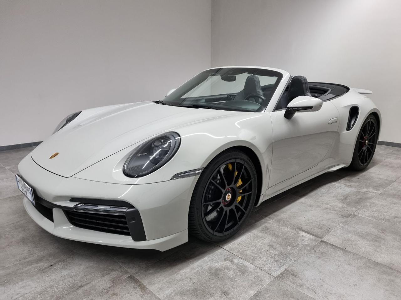 PORSCHE 911 Turbo S Cabriolet 650 cv - 43