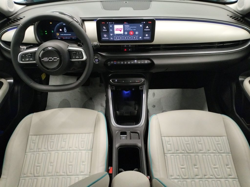 FIAT 600 Hybrid 100 CV DCT MHEV La Prima - 14