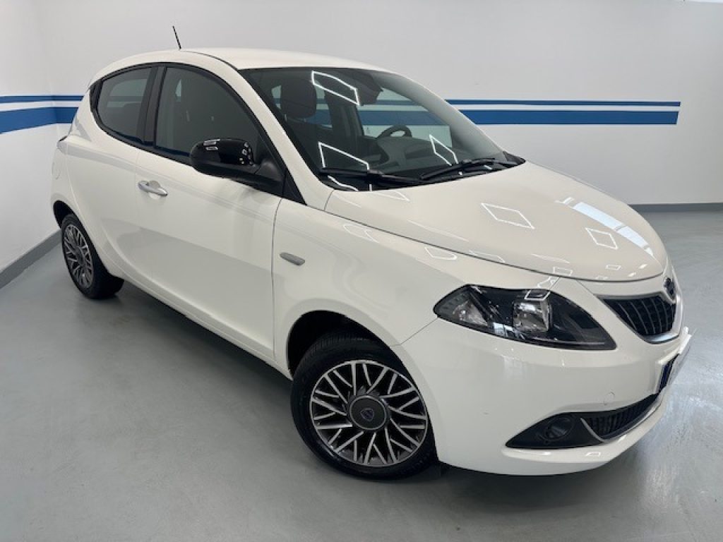 LANCIA Ypsilon 1.0 FireFly 5 porte S&S Hybrid Gold - 4