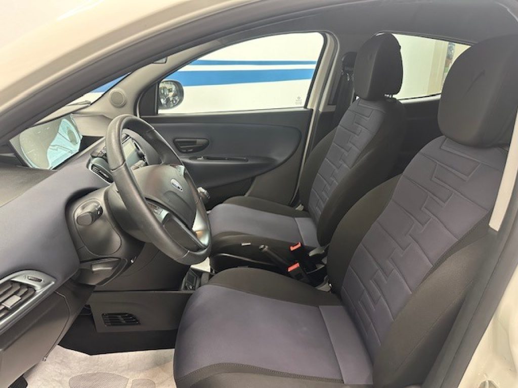 LANCIA Ypsilon 1.0 FireFly 5 porte S&S Hybrid Gold - 9