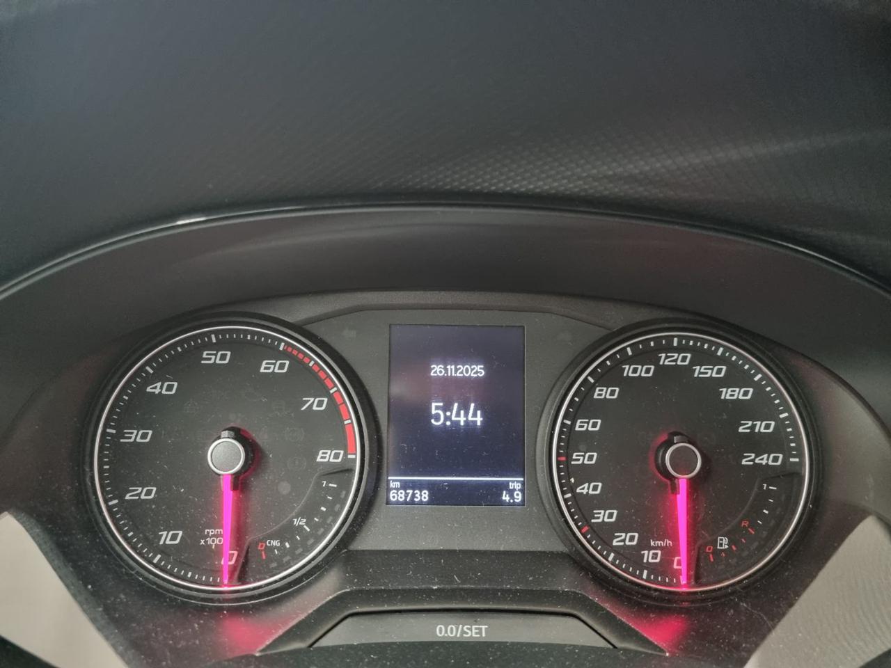 SEAT Arona 1.0 TGI Style - 6