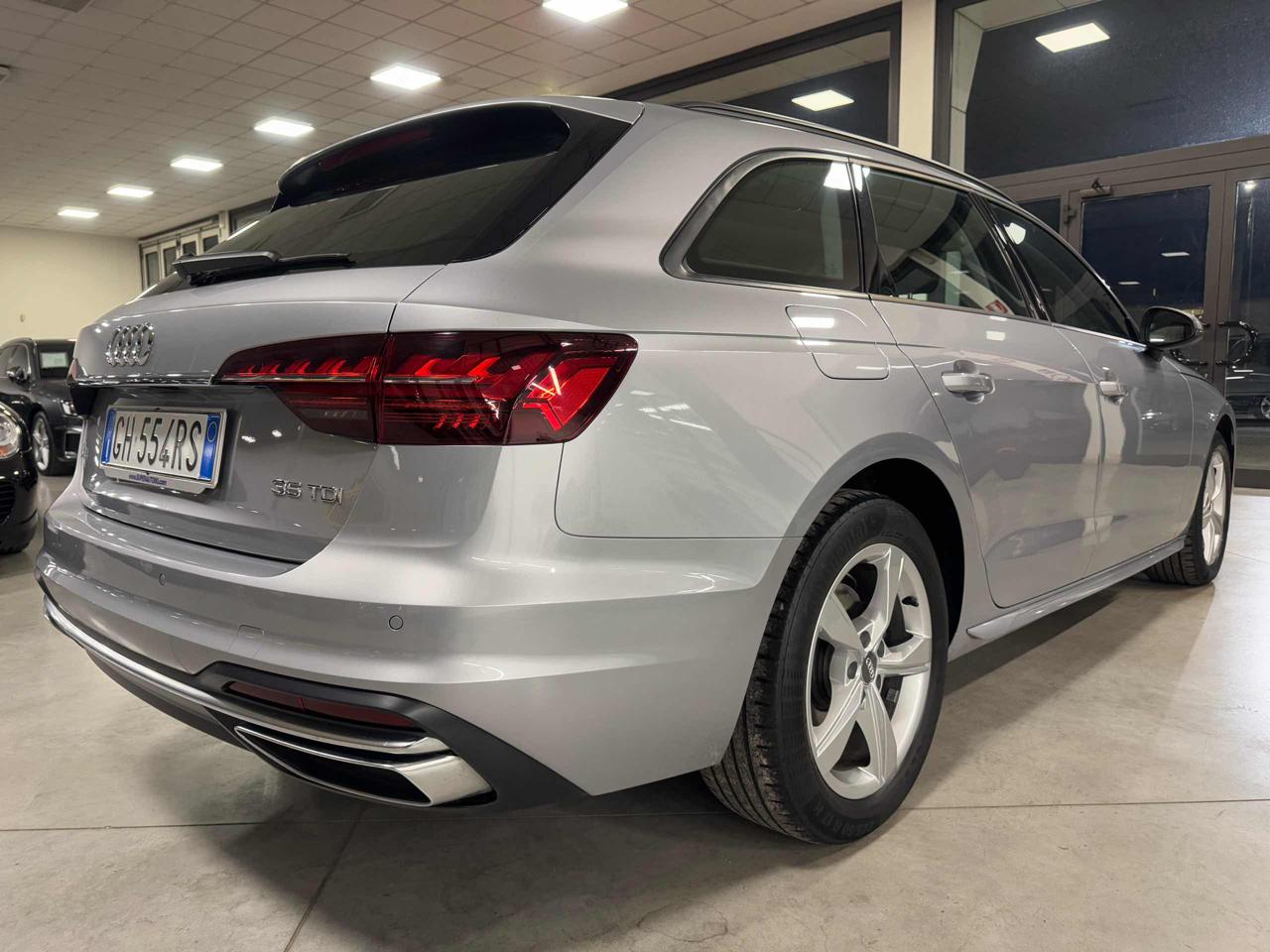 AUDI A4 Avant 35 TDI/163 CV S tronic Business Advanced - 4