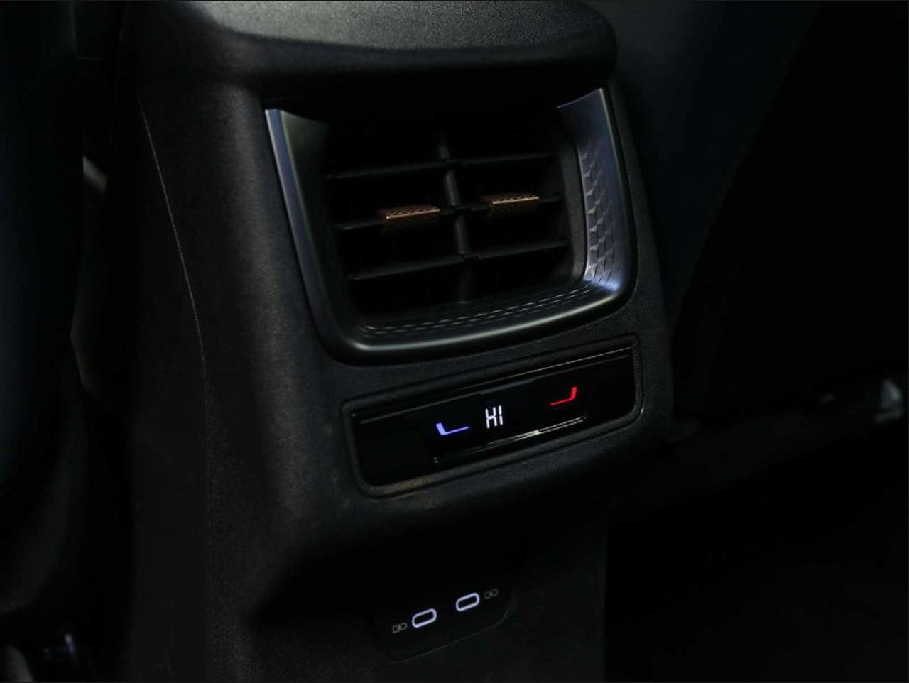 CUPRA Terramar 1.5 HYBRID 150CV MHEV DSG - 25