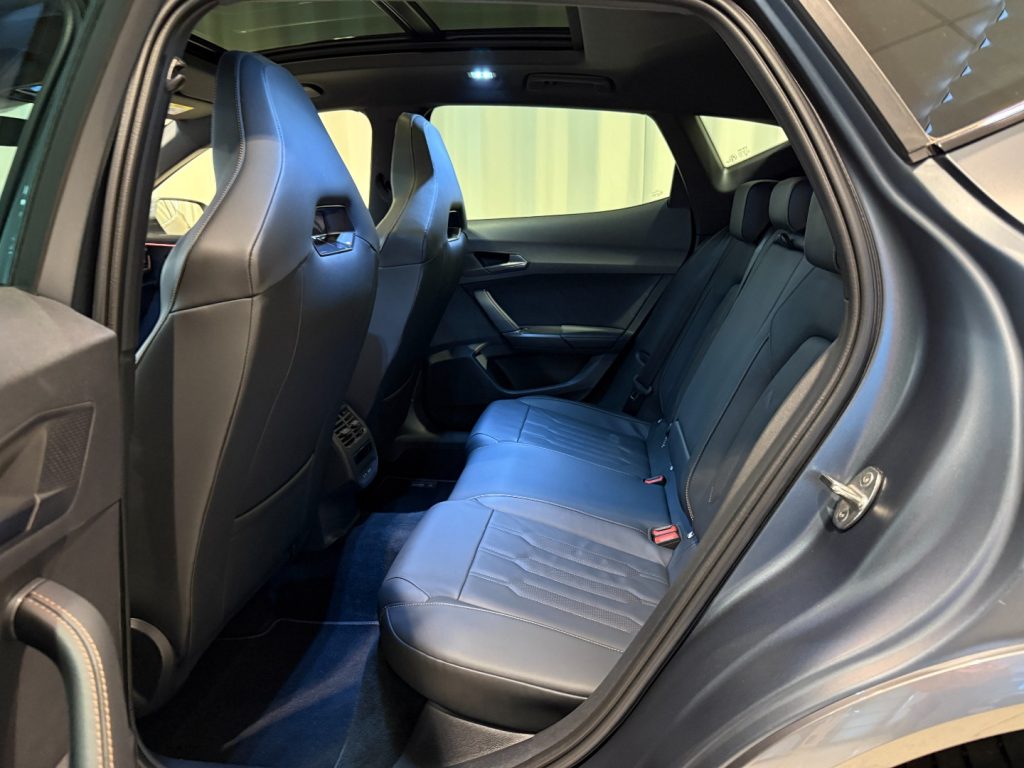 CUPRA Formentor 2.0 TDI 4Drive DSG Pano 19 DCC 360° Matrix Beats - 5