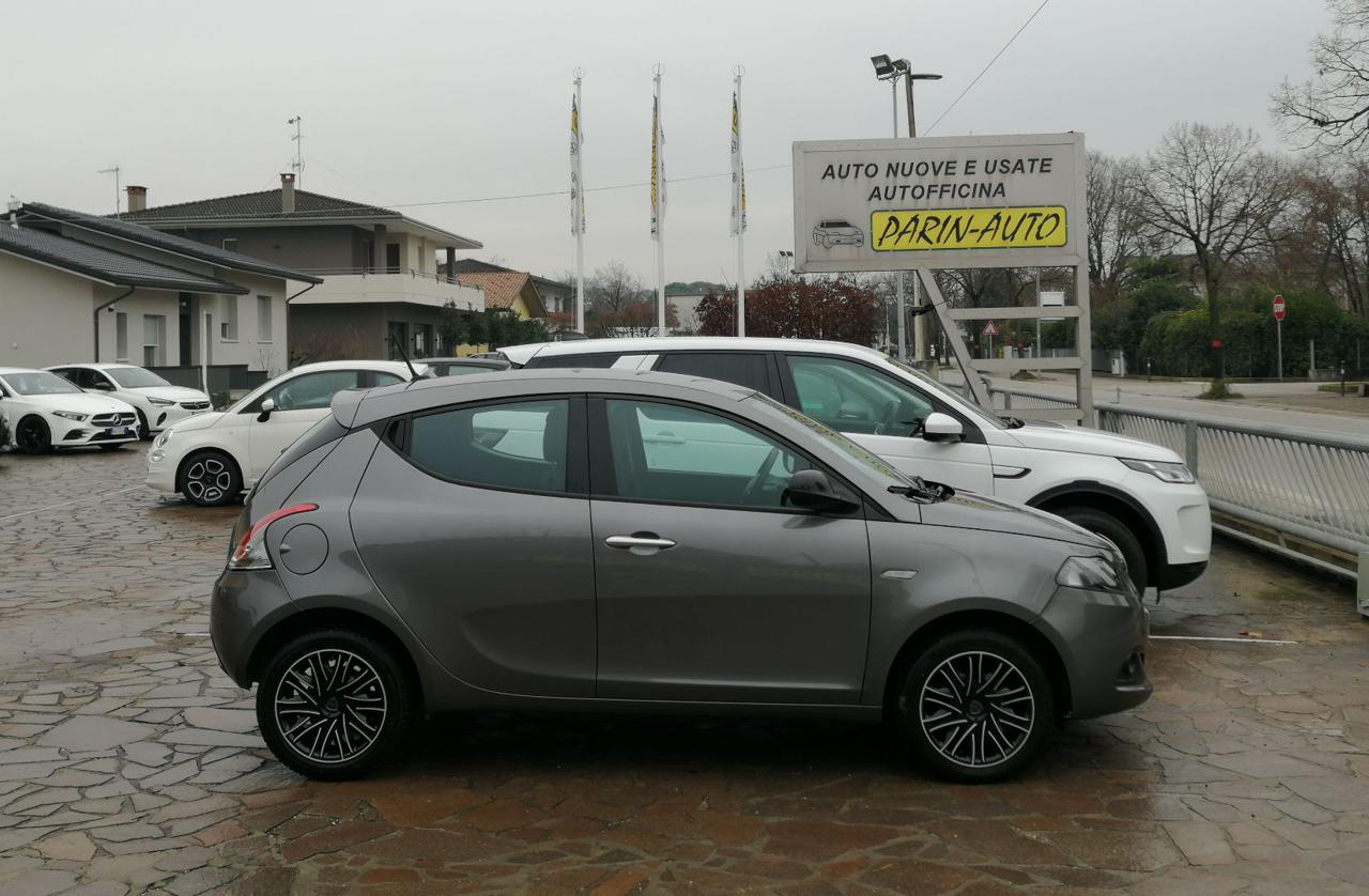 LANCIA Ypsilon 1.0 FireFly 5 porte S&S Hybrid Gold 5 Posti - 5